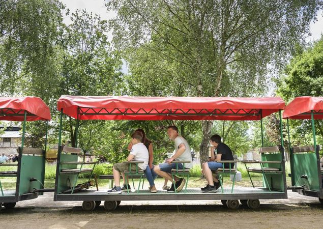 Ziegeleibahn-Rundfahrt, Foto: Tom Schweers, Lizenz: Ziegeleipark Mildenberg Ziegeleibahn-Rundfahrt, Foto: Tom Schweers, Lizenz: Ziegeleipark Mildenberg