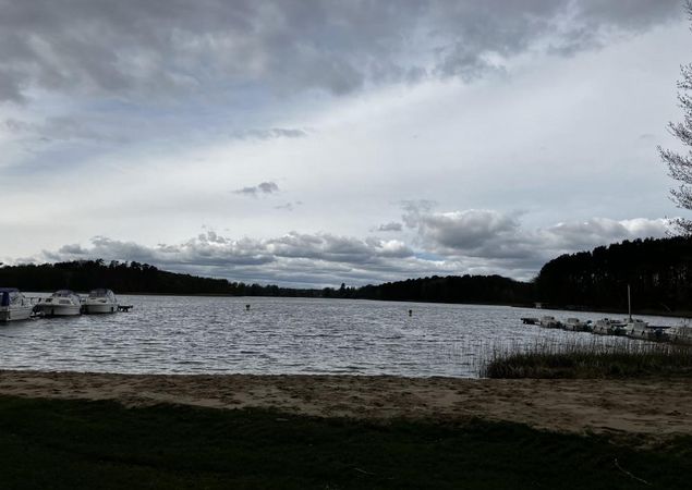 Blick über den Haussee, Foto: Jörg Bartz, Lizenz: TV Ruppiner Seenland e.V. Blick über den Haussee, Foto: Jörg Bartz, Lizenz: TV Ruppiner Seenland e.V.