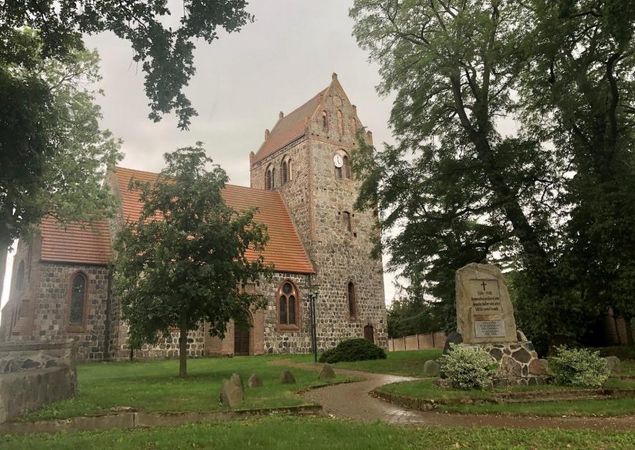 Kirche in Gottberg, Foto: Itta Olaj, Lizenz: Brandenburgische Seenplatte GmbH