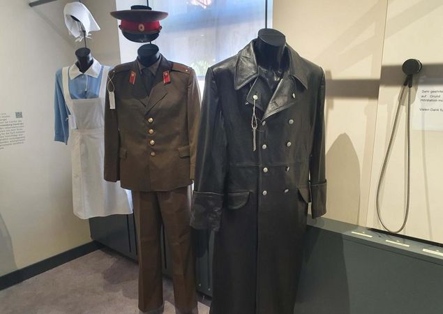 Uniformen Heimatkundliche Ausstellung Fürstenberg, Foto: Stadt Fürstenberg, Lizenz: Stadt Fürstenberg Uniformen Heimatkundliche Ausstellung Fürstenberg, Foto: Stadt Fürstenberg, Lizenz: Stadt Fürstenberg
