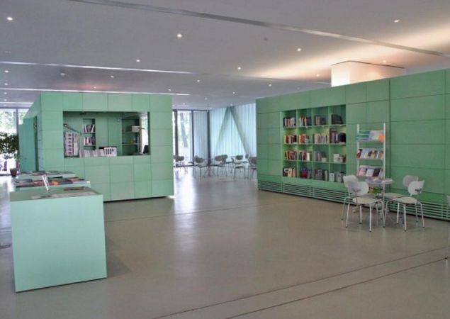 Besucherzentrum innen, Foto: Britta Pawelke, 2009 Besucherzentrum innen, Foto: Britta Pawelke, 2009