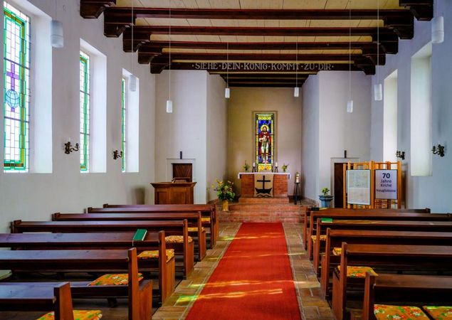 Kirche - Innen, Foto: A. Wirsig, Lizenz: Regio-Nord Kirche - Innen, Foto: A. Wirsig, Lizenz: Regio-Nord