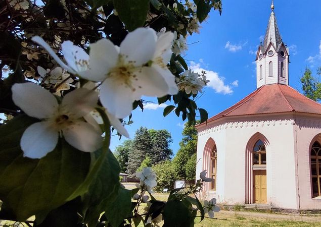 Rad-Wanderkirche Außenansicht, Foto: Anke Treichel, Lizenz: Regio-Nord