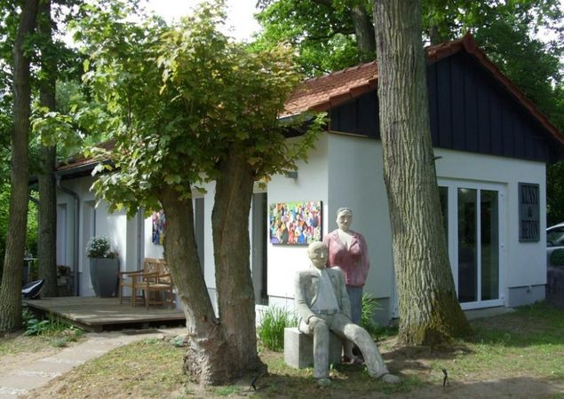 Landhaus Labes, Skulptur, Foto: W. Schmolke, Lizenz: W. Schmolke