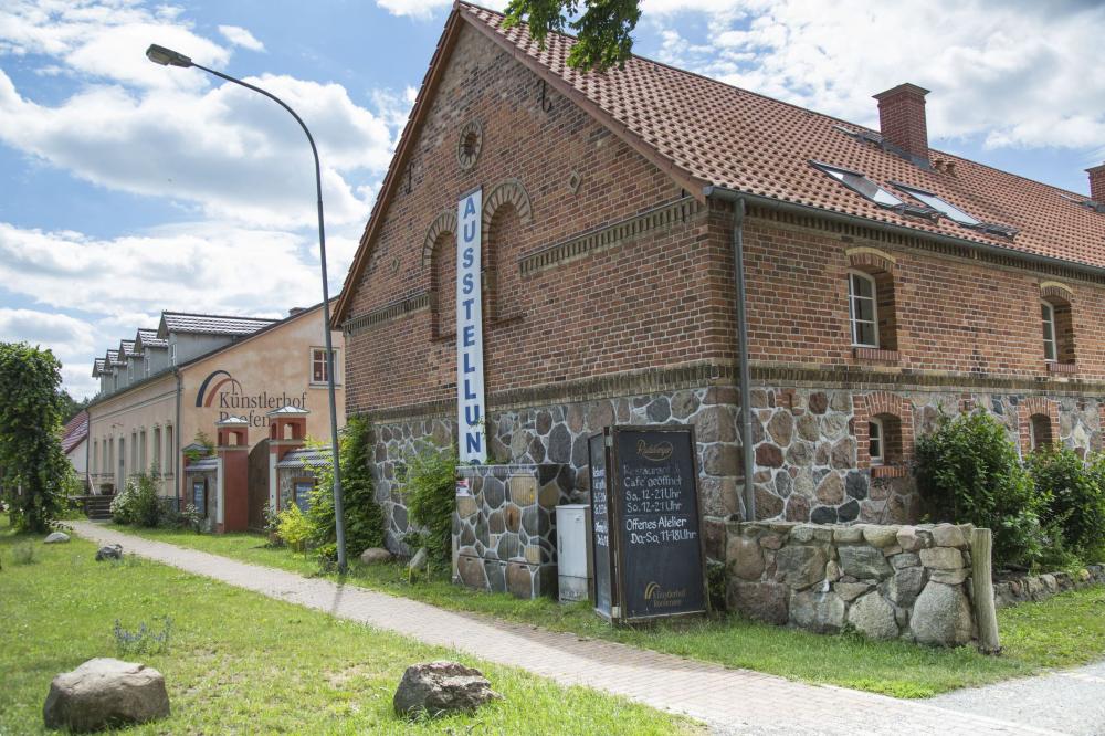 Hofcafé auf dem Künstlerhof Roofensee