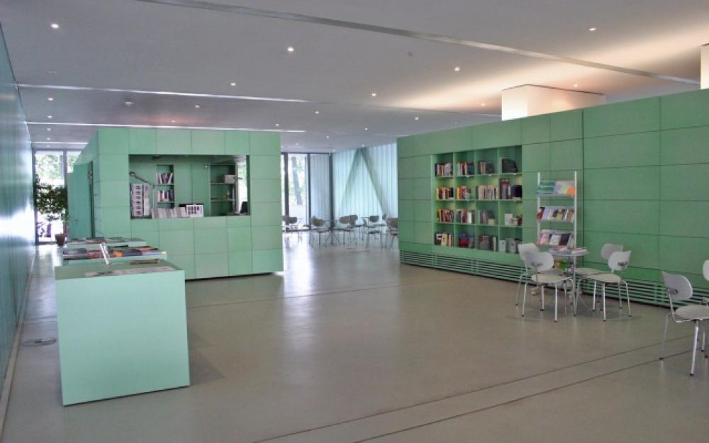 Besucherzentrum innen, Foto: Britta Pawelke, 2009 Besucherzentrum innen, Foto: Britta Pawelke, 2009