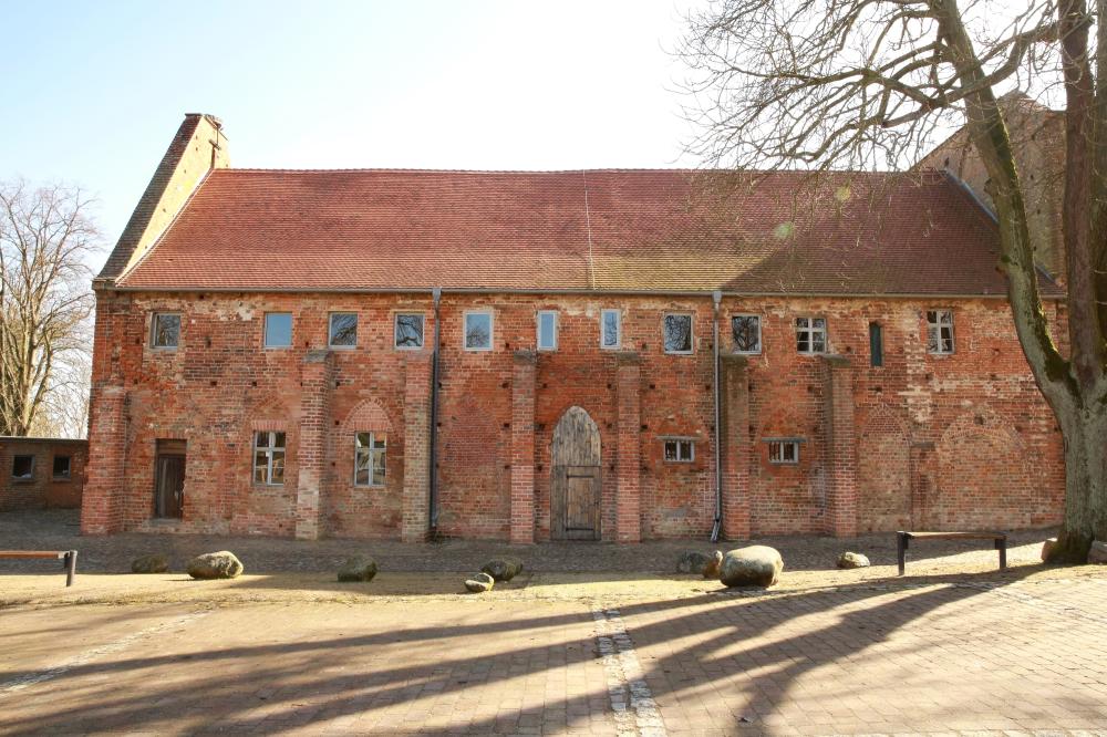 Klostergebäude Außenansicht, Foto: Uwe Halling, Lizenz: Amt Gransee und Gemeinden Klostergebäude Außenansicht, Foto: Uwe Halling, Lizenz: Amt Gransee und Gemeinden