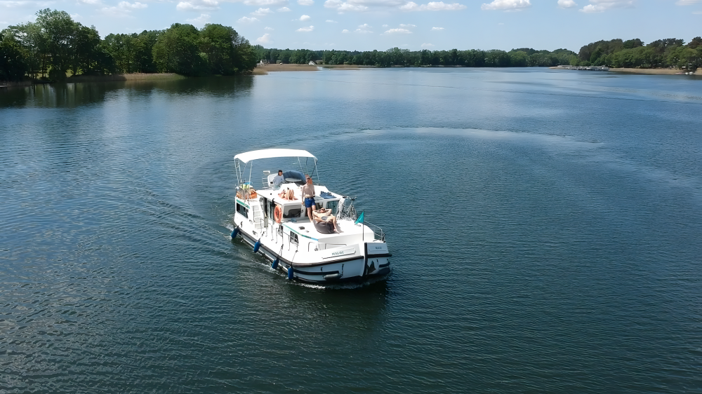 Pénichette 1180 Flying Bridge® | © Locaboat Holidays, Foto: © Locaboat Holidays, Lizenz: © Locaboat Holidays Pénichette 1180 Flying Bridge® | © Locaboat Holidays, Foto: © Locaboat Holidays, Lizenz: © Locaboat Holidays