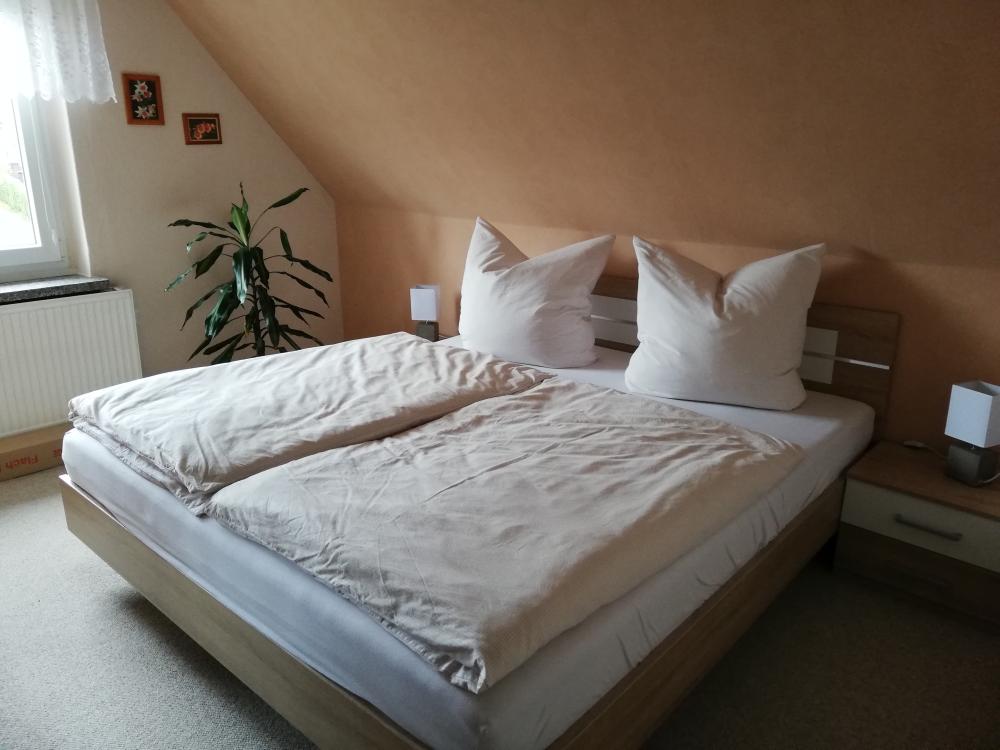Ferienwohnung-Bielefeldt-Schlafzimmer 1, Foto: Bielefeldt, Lizenz: Bielefeldt Ferienwohnung-Bielefeldt-Schlafzimmer 1, Foto: Bielefeldt, Lizenz: Bielefeldt