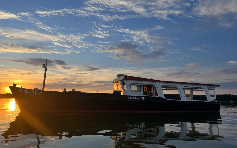 Kulturgasthof Alte Reederei - Motorboot Ernst Otto, Foto: Tom Slotta, Lizenz: Michael Wittke